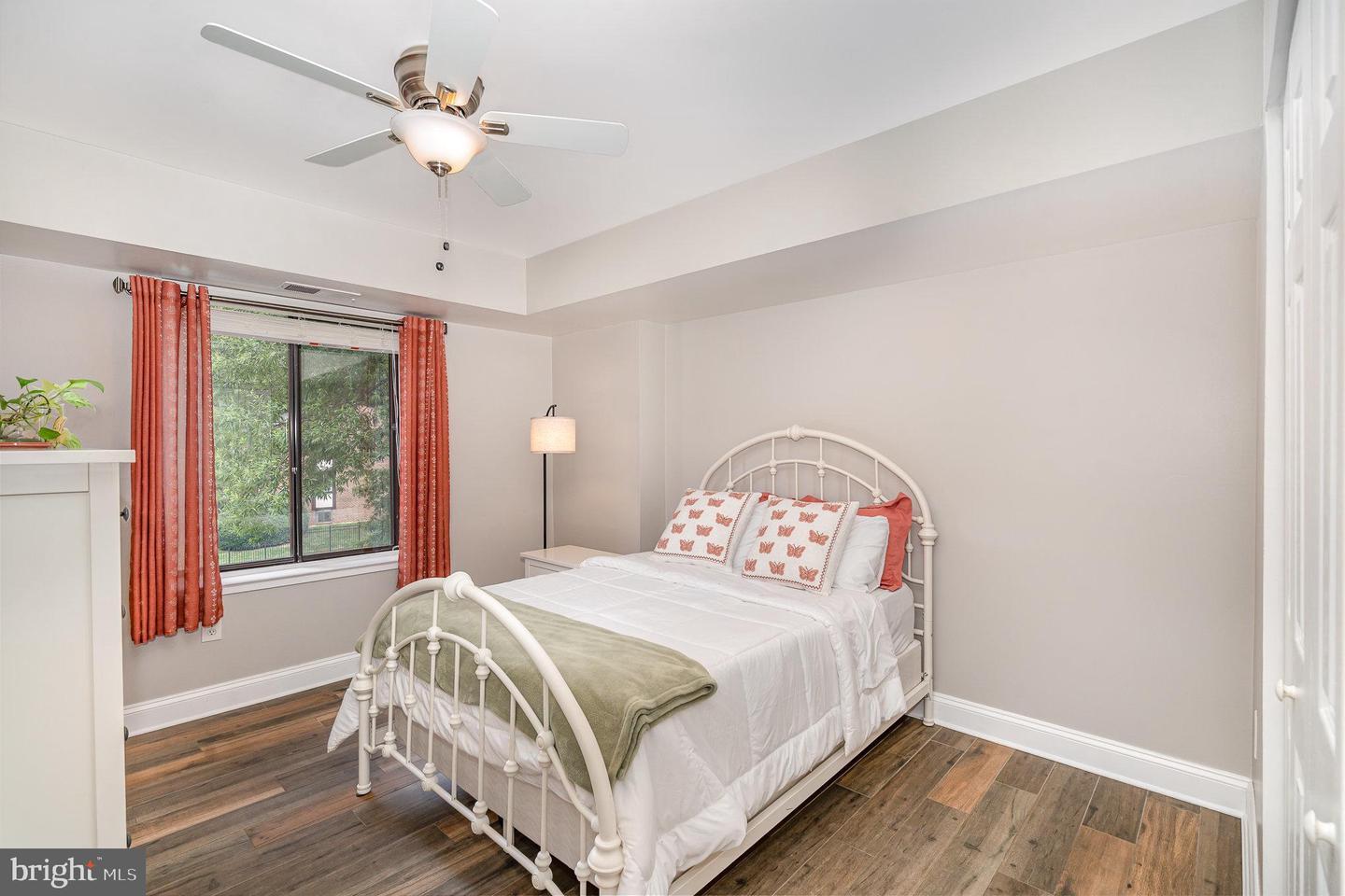 9720 KINGSBRIDGE DR #302, FAIRFAX, Virginia 22031, 2 Bedrooms Bedrooms, ,1 BathroomBathrooms,Residential,For sale,9720 KINGSBRIDGE DR #302,VAFX2246960 MLS # VAFX2246960