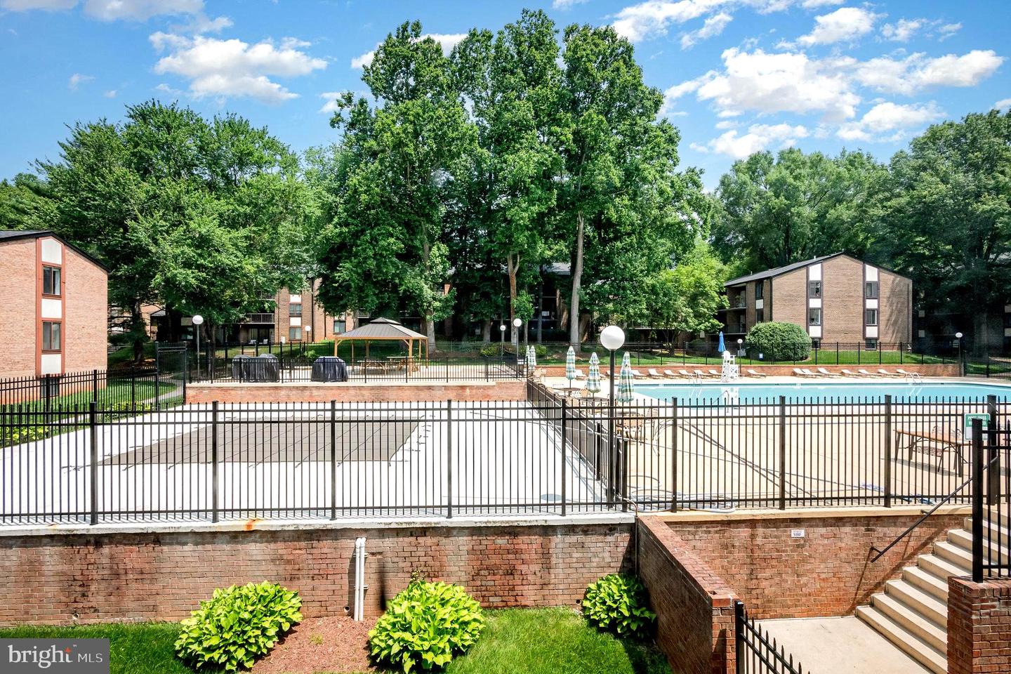 9720 KINGSBRIDGE DR #302, FAIRFAX, Virginia 22031, 2 Bedrooms Bedrooms, ,1 BathroomBathrooms,Residential,For sale,9720 KINGSBRIDGE DR #302,VAFX2246960 MLS # VAFX2246960