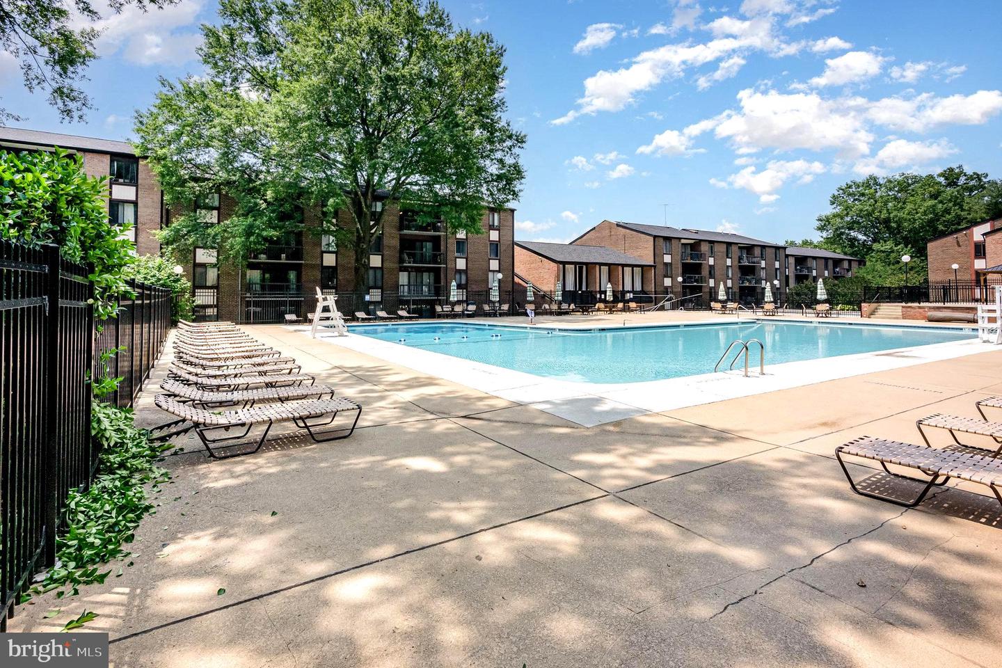 9720 KINGSBRIDGE DR #302, FAIRFAX, Virginia 22031, 2 Bedrooms Bedrooms, ,1 BathroomBathrooms,Residential,For sale,9720 KINGSBRIDGE DR #302,VAFX2246960 MLS # VAFX2246960