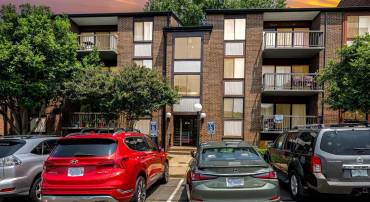 9720 KINGSBRIDGE DR #302, FAIRFAX, Virginia 22031, 2 Bedrooms Bedrooms, ,1 BathroomBathrooms,Residential,For sale,9720 KINGSBRIDGE DR #302,VAFX2246960 MLS # VAFX2246960