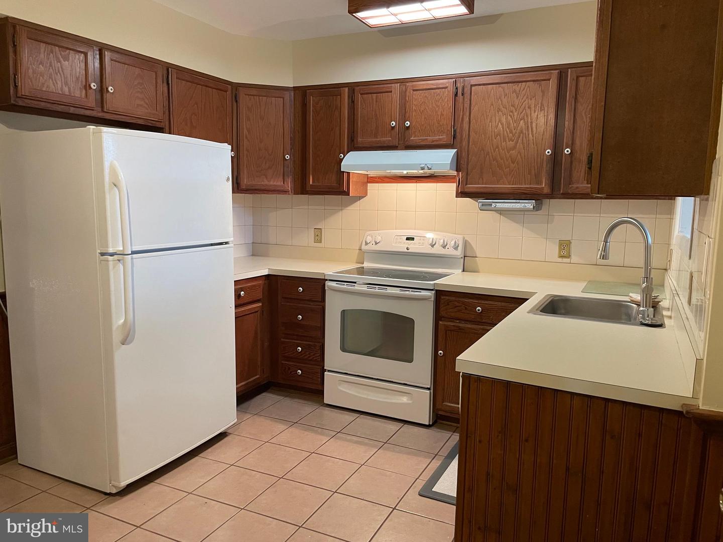 2505 S WALTER REED DR #A, ARLINGTON, Virginia 22206, 3 Bedrooms Bedrooms, 8 Rooms Rooms,2 BathroomsBathrooms,Residential,For sale,2505 S WALTER REED DR #A,VAAR2059346 MLS # VAAR2059346