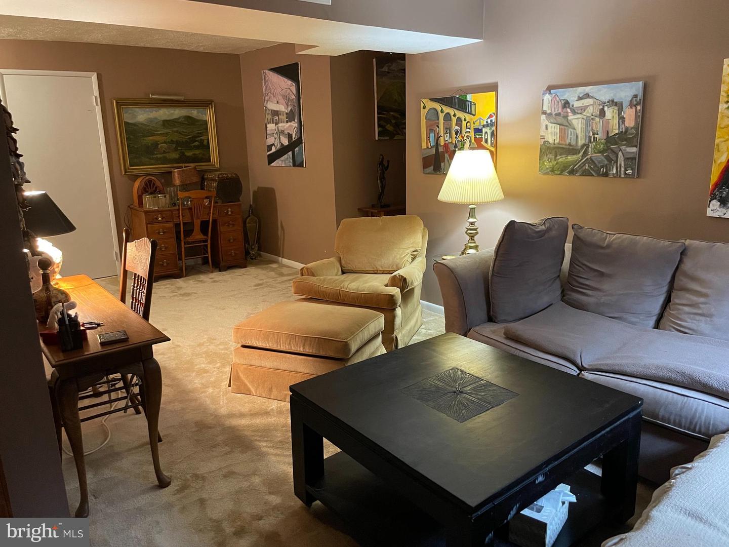 2505 S WALTER REED DR #A, ARLINGTON, Virginia 22206, 3 Bedrooms Bedrooms, 8 Rooms Rooms,2 BathroomsBathrooms,Residential,For sale,2505 S WALTER REED DR #A,VAAR2059346 MLS # VAAR2059346