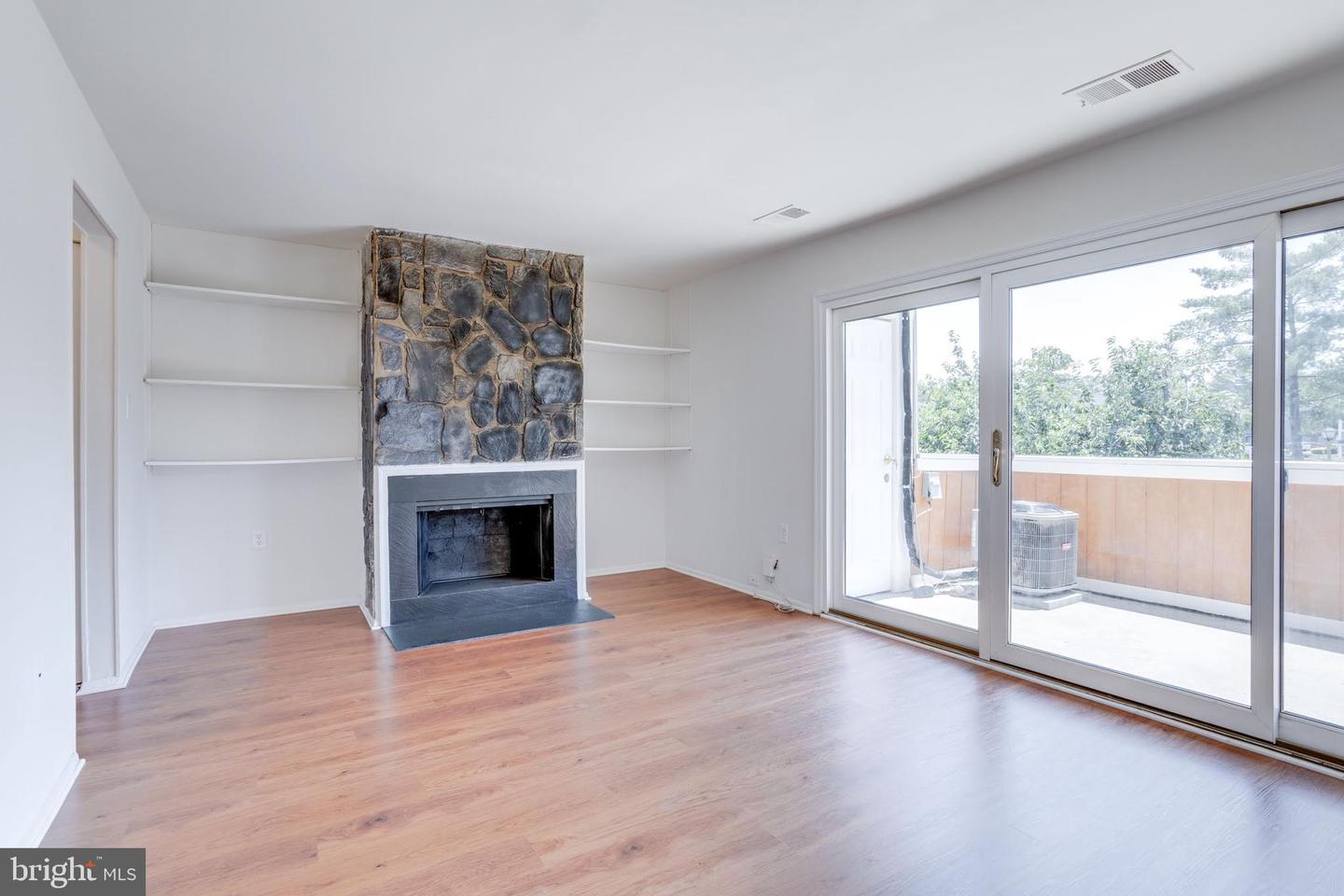 5766 VILLAGE GREEN DR #10/5766, ALEXANDRIA, Virginia 22309, 3 Bedrooms Bedrooms, ,2 BathroomsBathrooms,Residential,For sale,5766 VILLAGE GREEN DR #10/5766,VAFX2249930 MLS # VAFX2249930