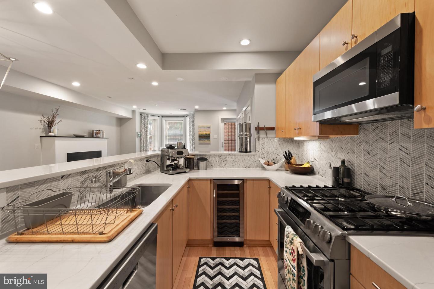 1622 19TH ST NW #1, WASHINGTON, District Of Columbia 20009, 2 Bedrooms Bedrooms, ,2 BathroomsBathrooms,Residential,For sale,1622 19TH ST NW #1,DCDC2207356 MLS # DCDC2207356