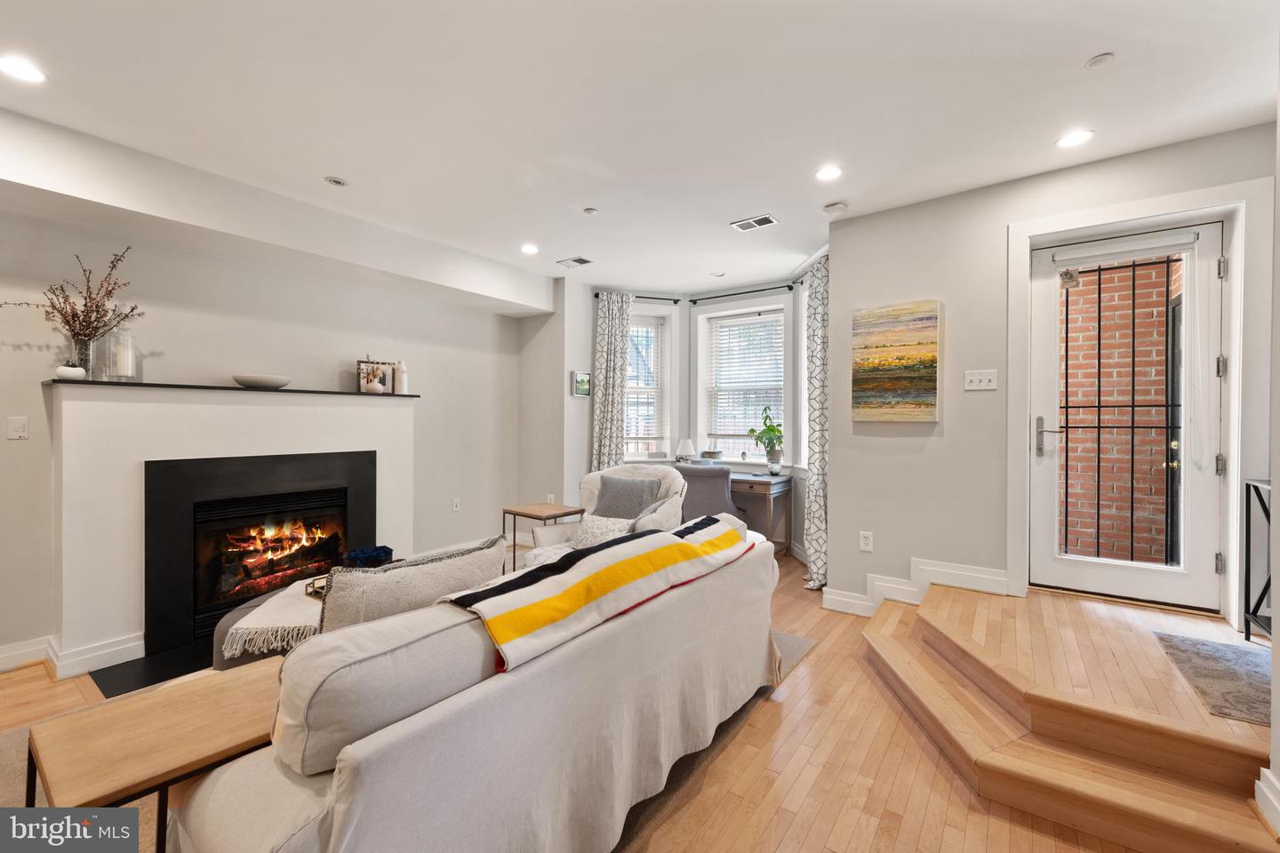 1622 19TH ST NW #1, WASHINGTON, District Of Columbia 20009, 2 Bedrooms Bedrooms, ,2 BathroomsBathrooms,Residential,For sale,1622 19TH ST NW #1,DCDC2207356 MLS # DCDC2207356