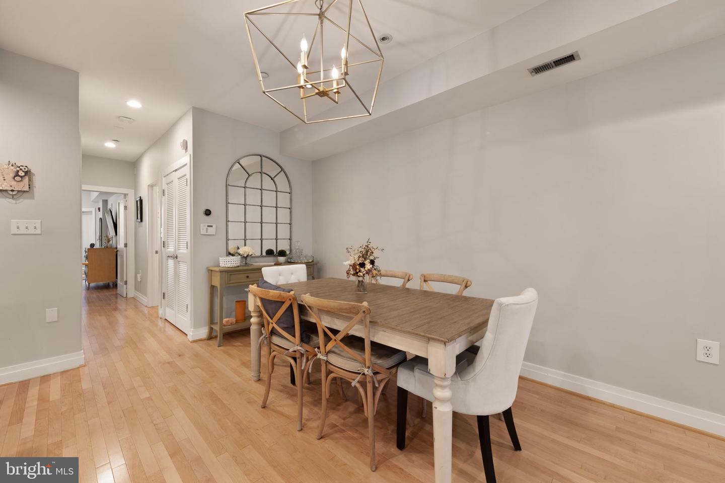 1622 19TH ST NW #1, WASHINGTON, District Of Columbia 20009, 2 Bedrooms Bedrooms, ,2 BathroomsBathrooms,Residential,For sale,1622 19TH ST NW #1,DCDC2207356 MLS # DCDC2207356