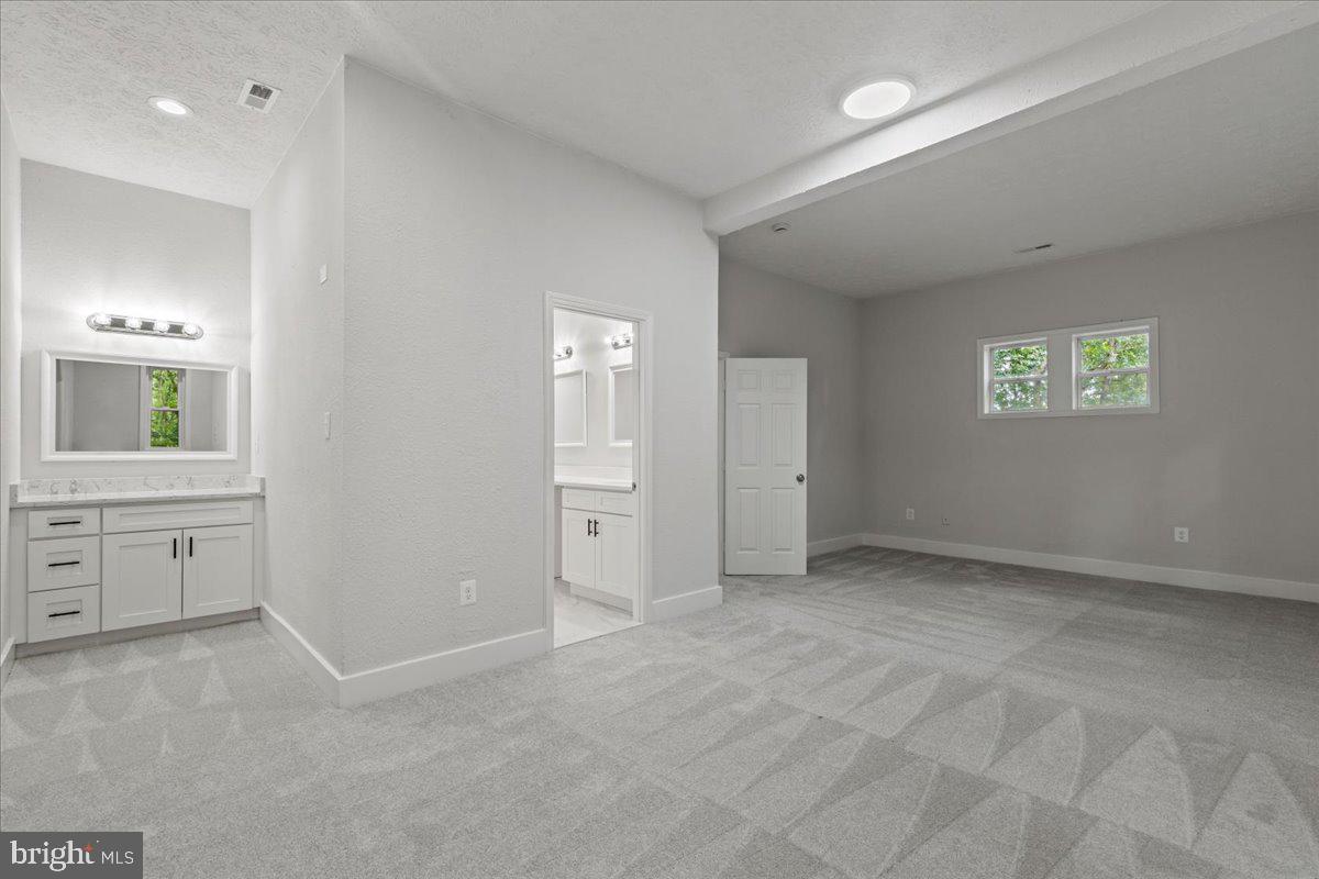 3050 PATRIOT LN, FREDERICKSBURG, Virginia 22408, 4 Bedrooms Bedrooms, ,3 BathroomsBathrooms,Residential,For sale,3050 PATRIOT LN,VASP2034372 MLS # VASP2034372