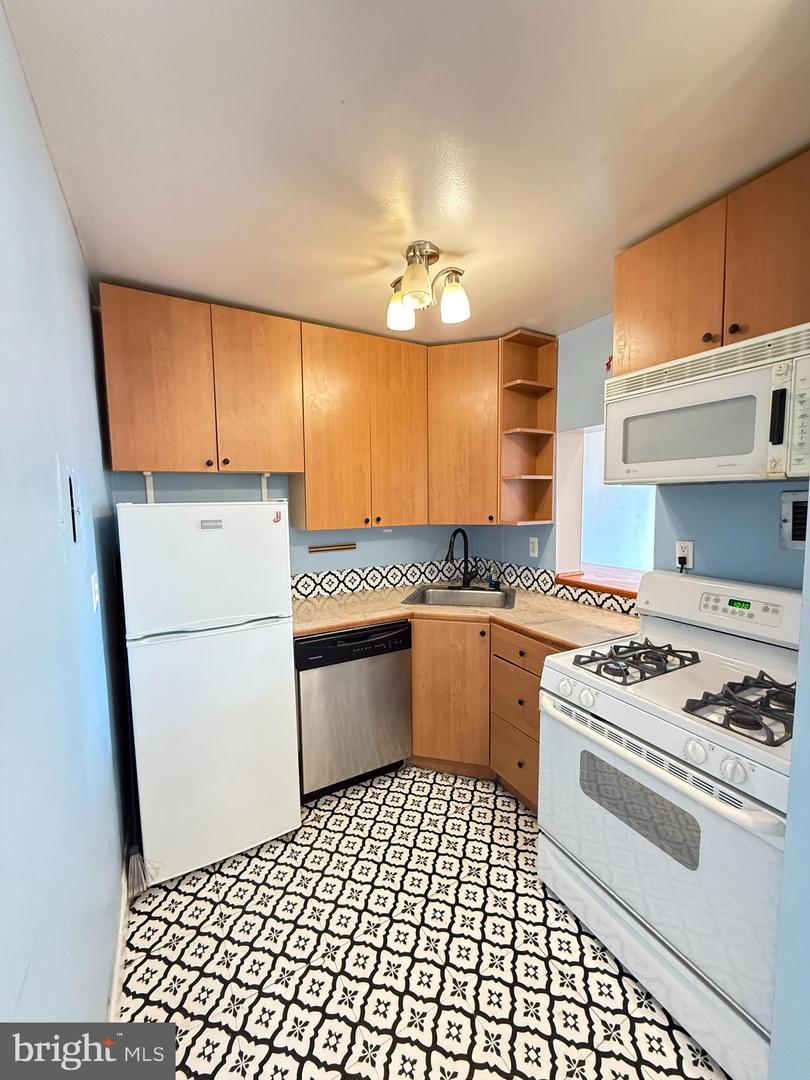 1111 ARLINGTON BLVD #940, ARLINGTON, Virginia 22209, 1 Bedroom Bedrooms, ,1 BathroomBathrooms,Residential,For sale,1111 ARLINGTON BLVD #940,VAAR2060140 MLS # VAAR2060140