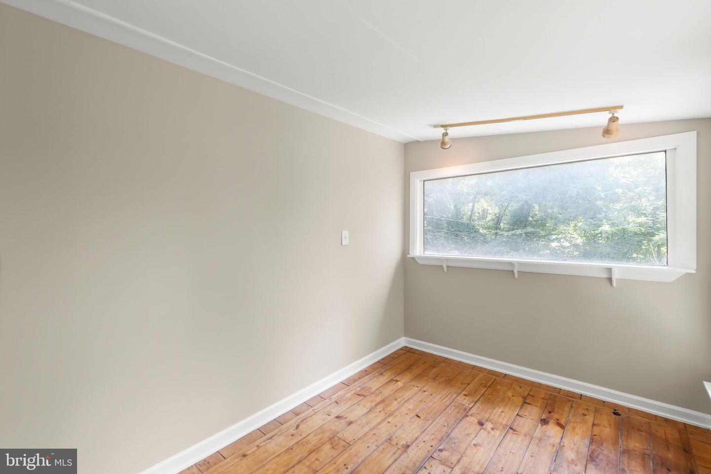 1959 DRUMMER HILL RD, FRONT ROYAL, Virginia 22630, 2 Bedrooms Bedrooms, ,1 BathroomBathrooms,Residential,For sale,1959 DRUMMER HILL RD,VAWR2011624 MLS # VAWR2011624
