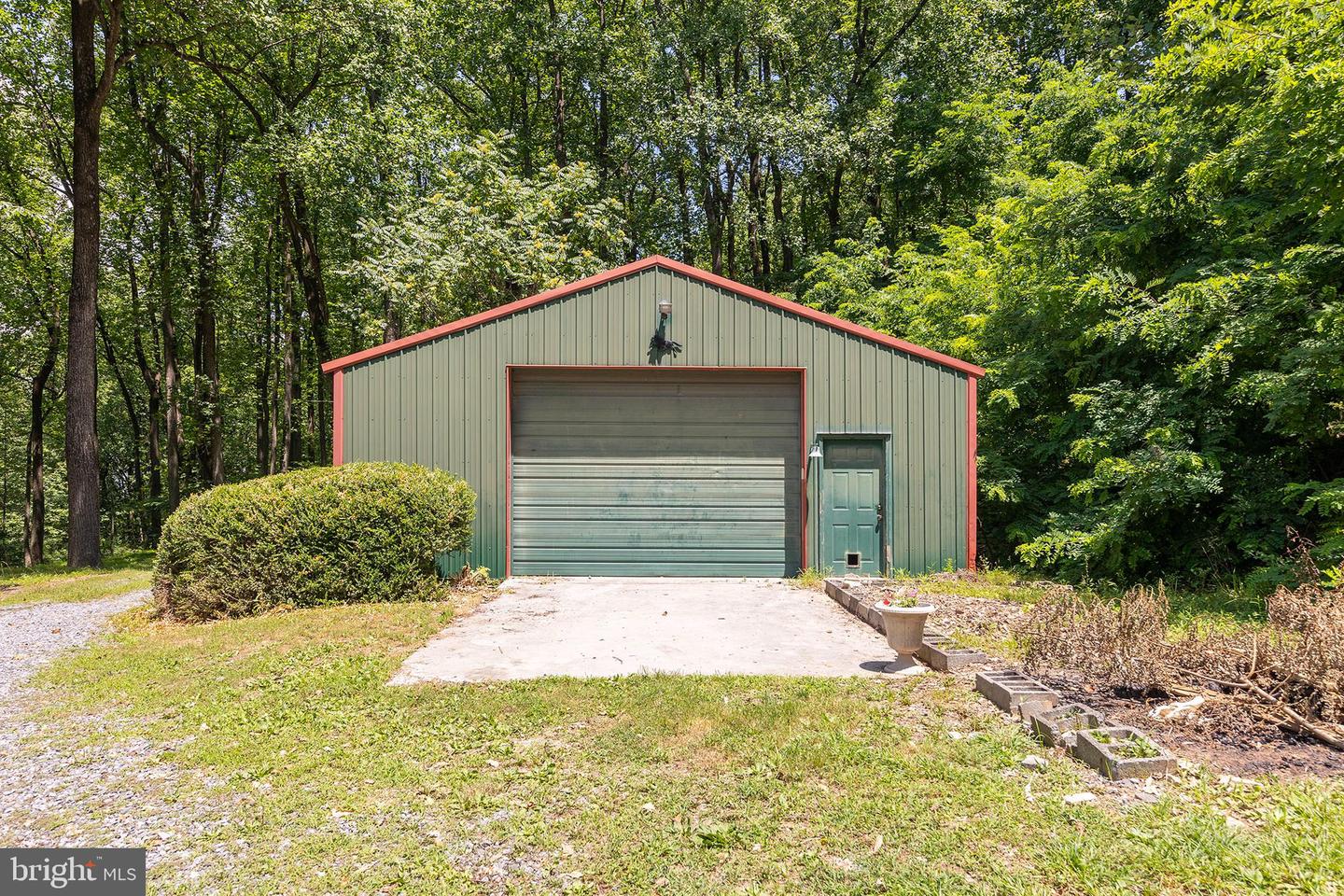 1959 DRUMMER HILL RD, FRONT ROYAL, Virginia 22630, 2 Bedrooms Bedrooms, ,1 BathroomBathrooms,Residential,For sale,1959 DRUMMER HILL RD,VAWR2011624 MLS # VAWR2011624