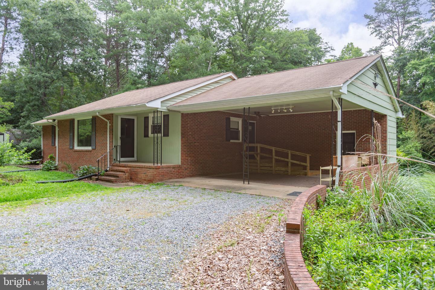 8305 OLD PLANK RD, FREDERICKSBURG, Virginia 22407, 3 Bedrooms Bedrooms, ,2 BathroomsBathrooms,Residential,For sale,8305 OLD PLANK RD,VASP2034562 MLS # VASP2034562