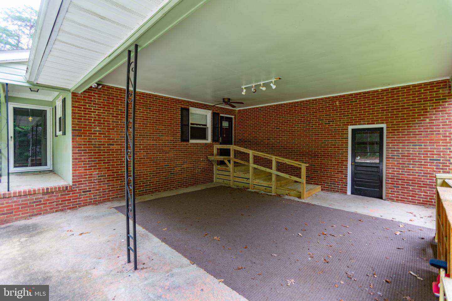8305 OLD PLANK RD, FREDERICKSBURG, Virginia 22407, 3 Bedrooms Bedrooms, ,2 BathroomsBathrooms,Residential,For sale,8305 OLD PLANK RD,VASP2034562 MLS # VASP2034562