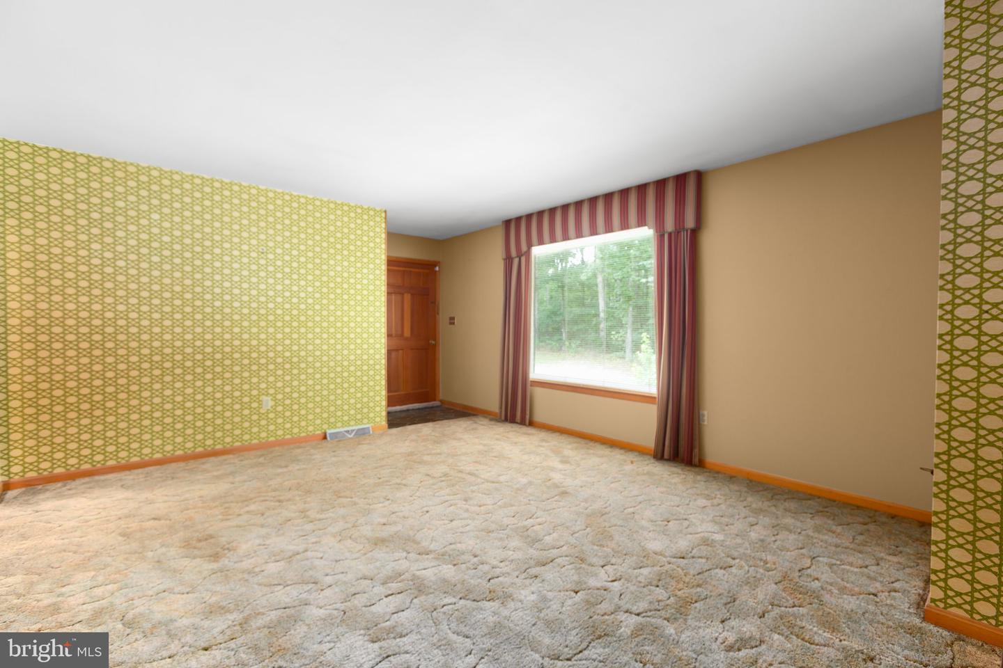 8305 OLD PLANK RD, FREDERICKSBURG, Virginia 22407, 3 Bedrooms Bedrooms, ,2 BathroomsBathrooms,Residential,For sale,8305 OLD PLANK RD,VASP2034562 MLS # VASP2034562