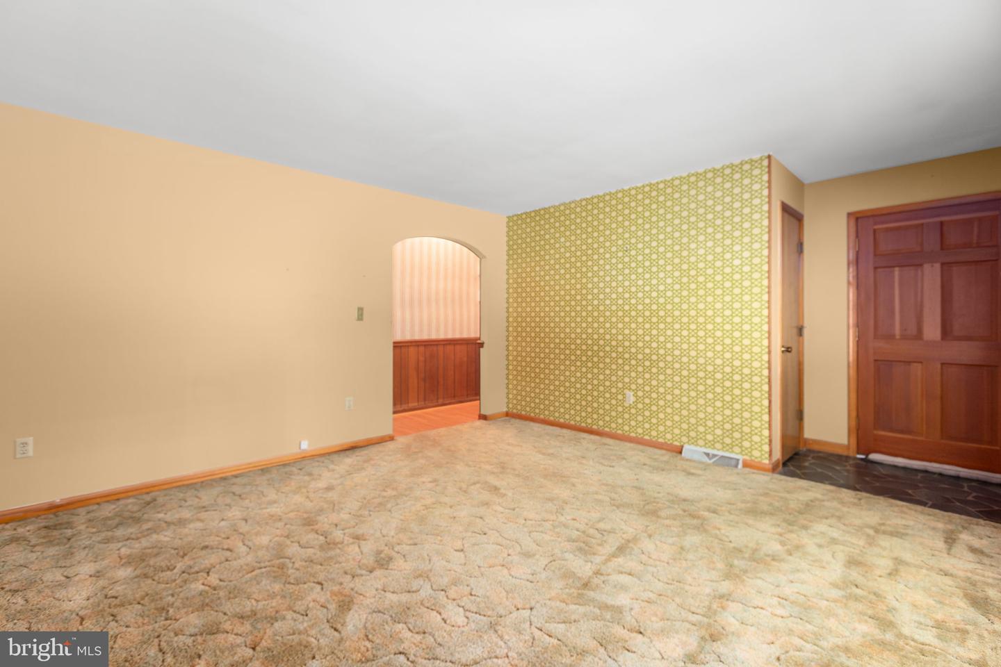 8305 OLD PLANK RD, FREDERICKSBURG, Virginia 22407, 3 Bedrooms Bedrooms, ,2 BathroomsBathrooms,Residential,For sale,8305 OLD PLANK RD,VASP2034562 MLS # VASP2034562