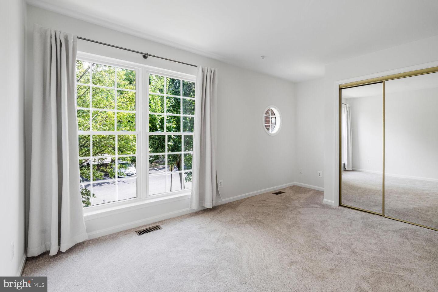 7028 FALLS REACH DR, FALLS CHURCH, Virginia 22043, 2 Bedrooms Bedrooms, ,2 BathroomsBathrooms,Residential,For sale,7028 FALLS REACH DR,VAFX2254646 MLS # VAFX2254646