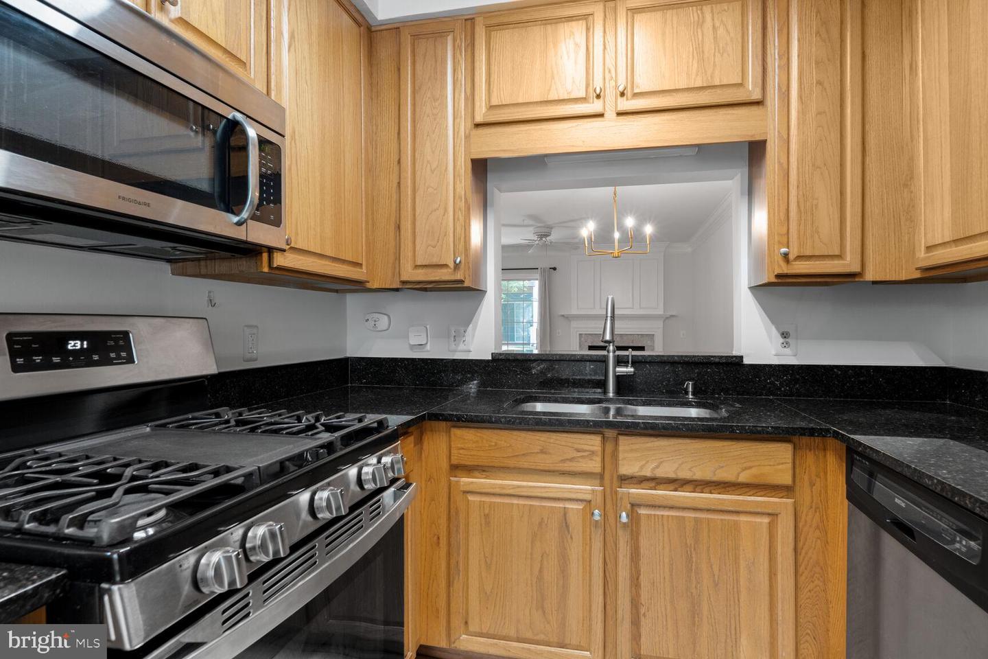 7028 FALLS REACH DR, FALLS CHURCH, Virginia 22043, 2 Bedrooms Bedrooms, ,2 BathroomsBathrooms,Residential,For sale,7028 FALLS REACH DR,VAFX2254646 MLS # VAFX2254646