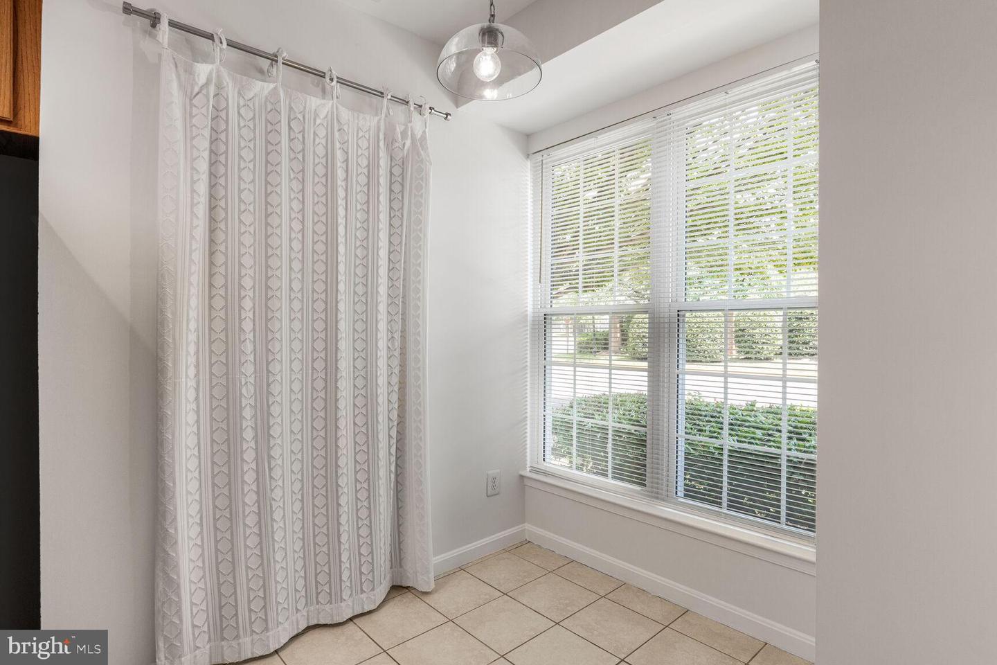 7028 FALLS REACH DR, FALLS CHURCH, Virginia 22043, 2 Bedrooms Bedrooms, ,2 BathroomsBathrooms,Residential,For sale,7028 FALLS REACH DR,VAFX2254646 MLS # VAFX2254646