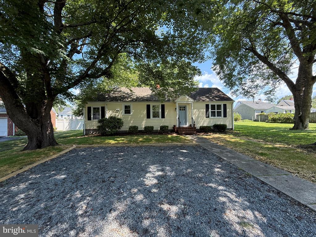 36 ROSENEATH AVE, KILMARNOCK, Virginia 22482, 2 Bedrooms Bedrooms, ,2 BathroomsBathrooms,Residential,For sale,36 ROSENEATH AVE,VALV2000848 MLS # VALV2000848