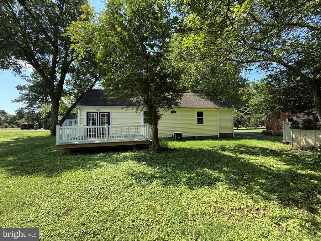 36 ROSENEATH AVE, KILMARNOCK, Virginia 22482, 2 Bedrooms Bedrooms, ,2 BathroomsBathrooms,Residential,For sale,36 ROSENEATH AVE,VALV2000848 MLS # VALV2000848