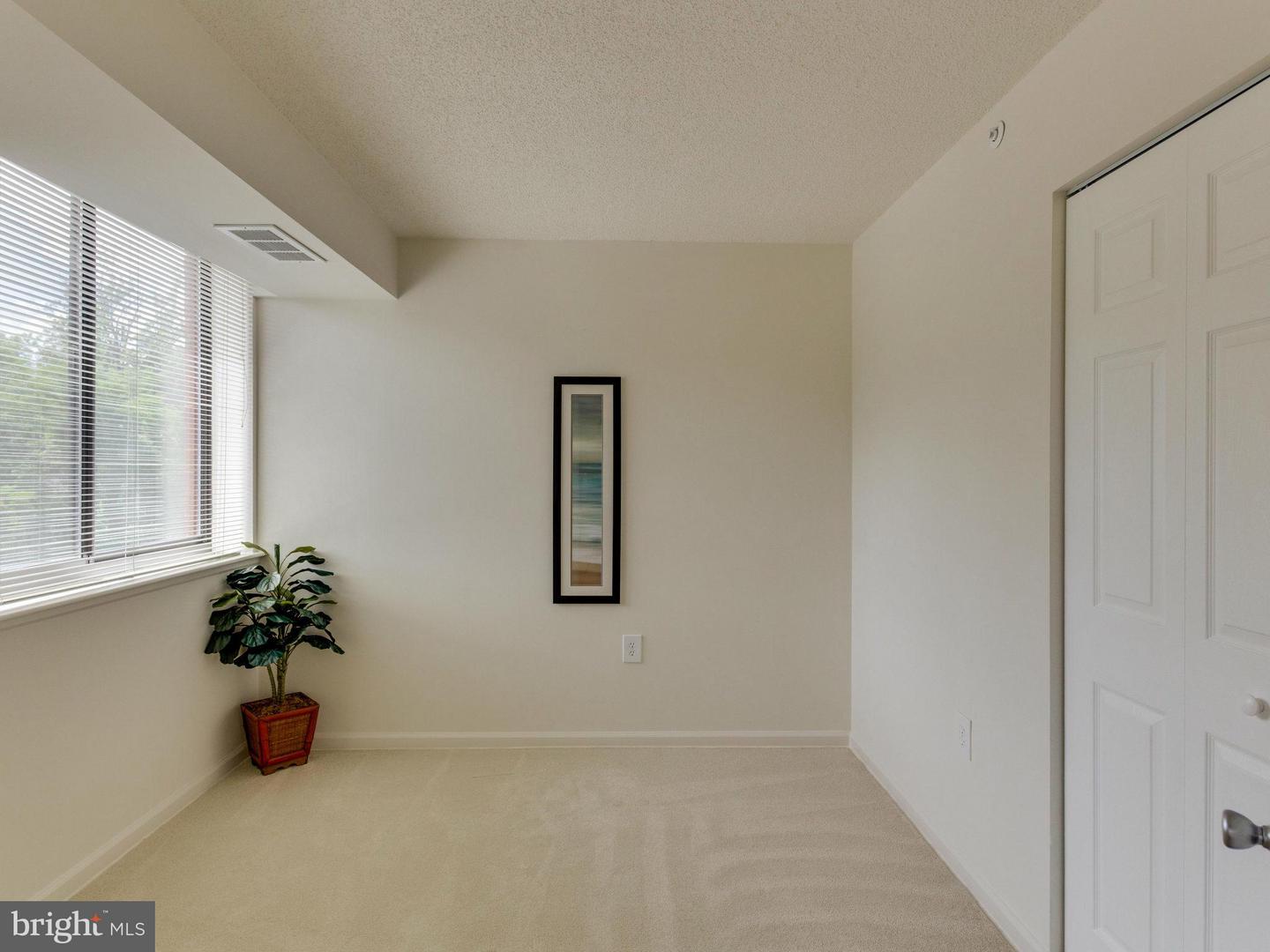 2230 GEORGE C MARSHALL DR #707, FALLS CHURCH, Virginia 22043, 2 Bedrooms Bedrooms, ,1 BathroomBathrooms,Residential,For sale,2230 GEORGE C MARSHALL DR #707,VAFX2256184 MLS # VAFX2256184