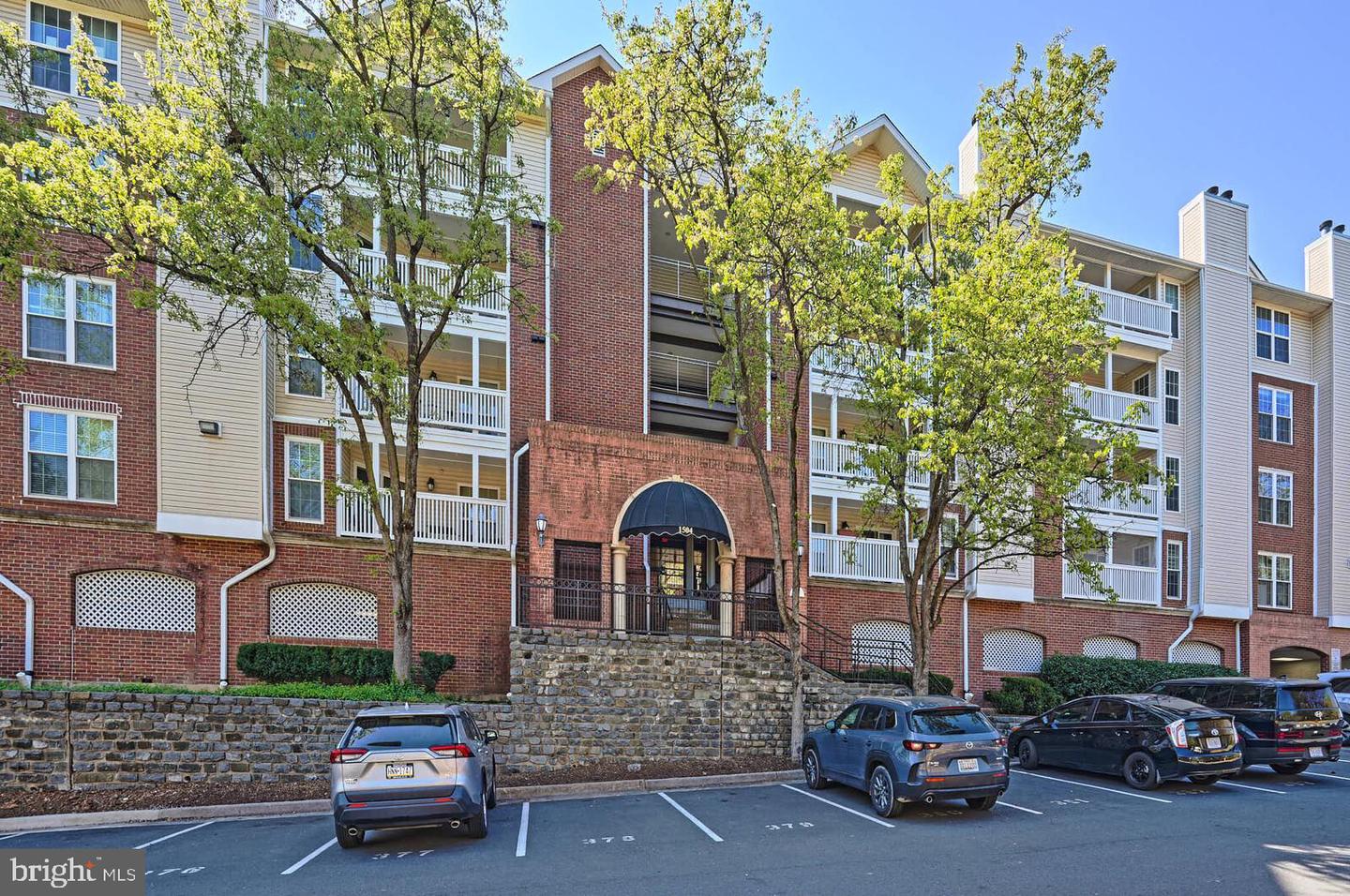 1504 LINCOLN WAY #302, MCLEAN, Virginia 22102, 1 Bedroom Bedrooms, 3 Rooms Rooms,1 BathroomBathrooms,Residential,For sale,1504 LINCOLN WAY #302,VAFX2256200 MLS # VAFX2256200
