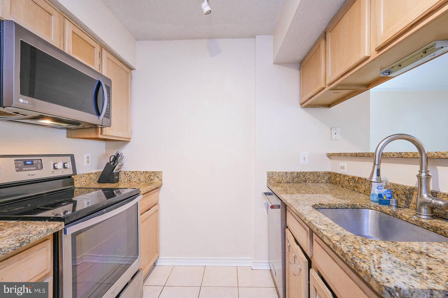 1504 LINCOLN WAY #302, MCLEAN, Virginia 22102, 1 Bedroom Bedrooms, 3 Rooms Rooms,1 BathroomBathrooms,Residential,For sale,1504 LINCOLN WAY #302,VAFX2256200 MLS # VAFX2256200