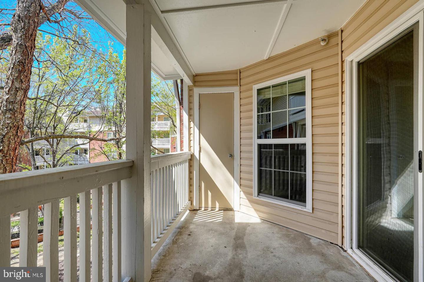 1504 LINCOLN WAY #302, MCLEAN, Virginia 22102, 1 Bedroom Bedrooms, 3 Rooms Rooms,1 BathroomBathrooms,Residential,For sale,1504 LINCOLN WAY #302,VAFX2256200 MLS # VAFX2256200