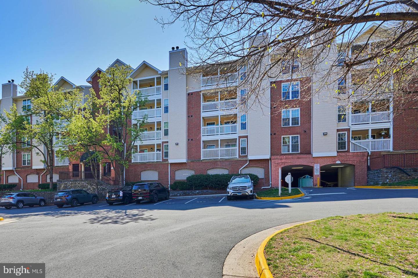 1504 LINCOLN WAY #302, MCLEAN, Virginia 22102, 1 Bedroom Bedrooms, 3 Rooms Rooms,1 BathroomBathrooms,Residential,For sale,1504 LINCOLN WAY #302,VAFX2256200 MLS # VAFX2256200