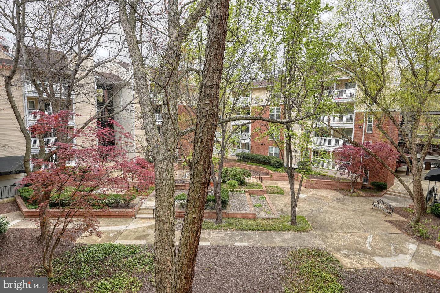 1504 LINCOLN WAY #302, MCLEAN, Virginia 22102, 1 Bedroom Bedrooms, 3 Rooms Rooms,1 BathroomBathrooms,Residential,For sale,1504 LINCOLN WAY #302,VAFX2256200 MLS # VAFX2256200