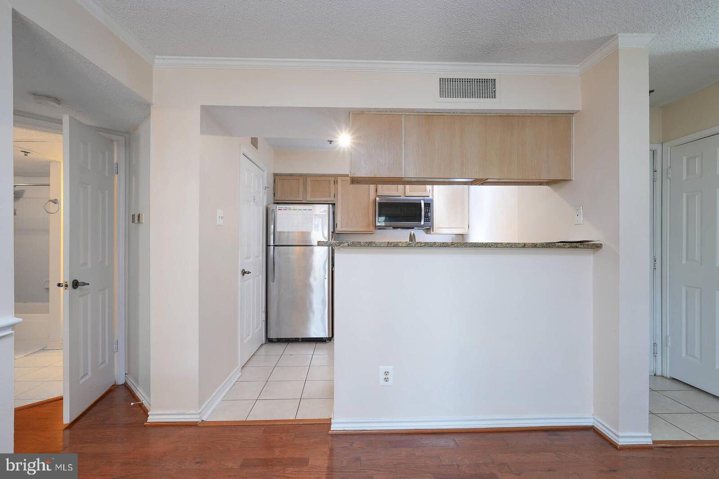 1504 LINCOLN WAY #302, MCLEAN, Virginia 22102, 1 Bedroom Bedrooms, 3 Rooms Rooms,1 BathroomBathrooms,Residential,For sale,1504 LINCOLN WAY #302,VAFX2256200 MLS # VAFX2256200
