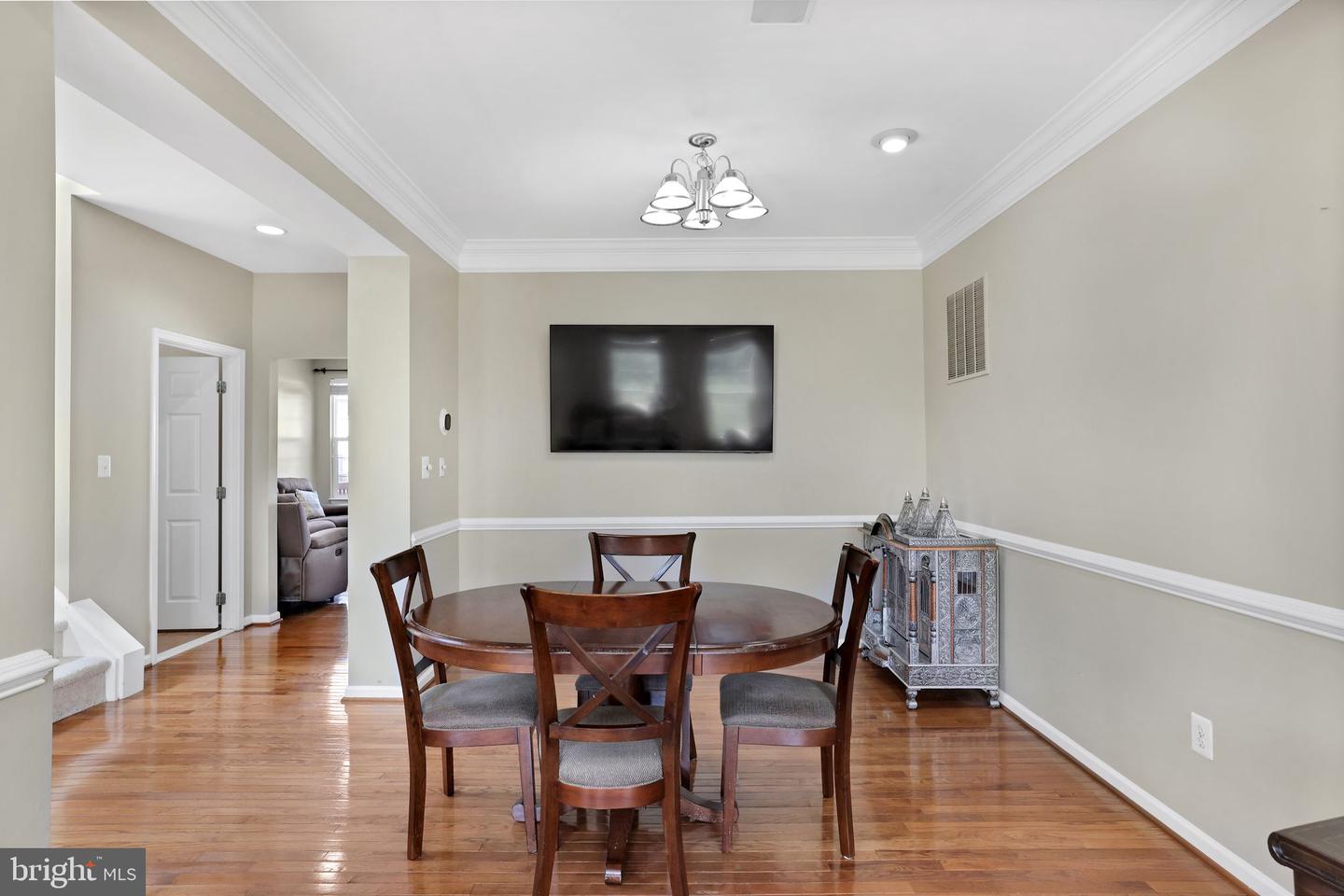 25497 BERESFORD DR, CHANTILLY, Virginia 20152, 3 Bedrooms Bedrooms, ,2 BathroomsBathrooms,Residential,For sale,25497 BERESFORD DR,VALO2102538 MLS # VALO2102538