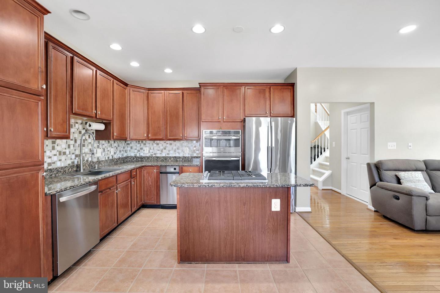 25497 BERESFORD DR, CHANTILLY, Virginia 20152, 3 Bedrooms Bedrooms, ,2 BathroomsBathrooms,Residential,For sale,25497 BERESFORD DR,VALO2102538 MLS # VALO2102538