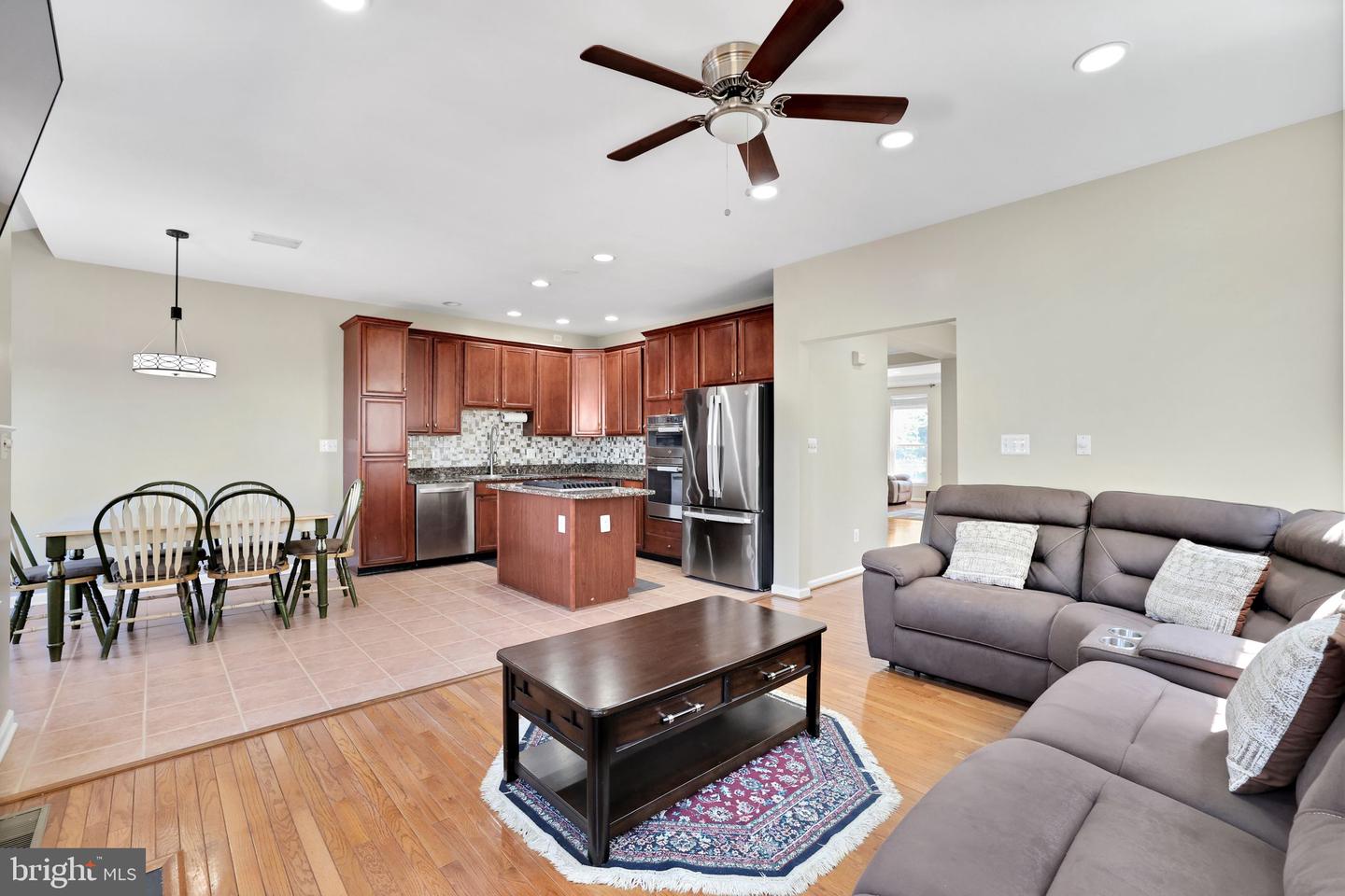 25497 BERESFORD DR, CHANTILLY, Virginia 20152, 3 Bedrooms Bedrooms, ,2 BathroomsBathrooms,Residential,For sale,25497 BERESFORD DR,VALO2102538 MLS # VALO2102538