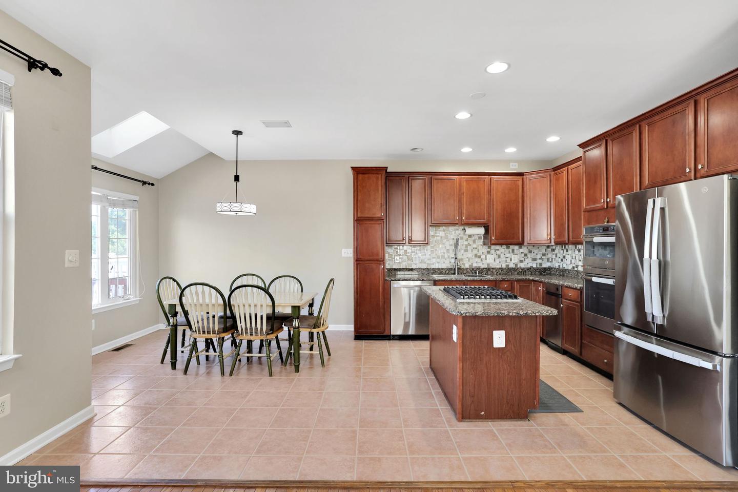 25497 BERESFORD DR, CHANTILLY, Virginia 20152, 3 Bedrooms Bedrooms, ,2 BathroomsBathrooms,Residential,For sale,25497 BERESFORD DR,VALO2102538 MLS # VALO2102538