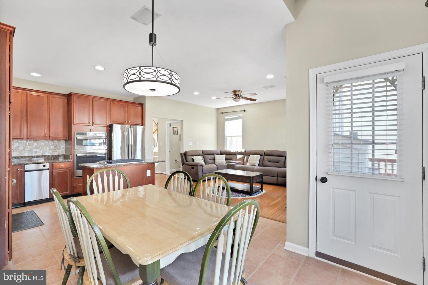 25497 BERESFORD DR, CHANTILLY, Virginia 20152, 3 Bedrooms Bedrooms, ,2 BathroomsBathrooms,Residential,For sale,25497 BERESFORD DR,VALO2102538 MLS # VALO2102538