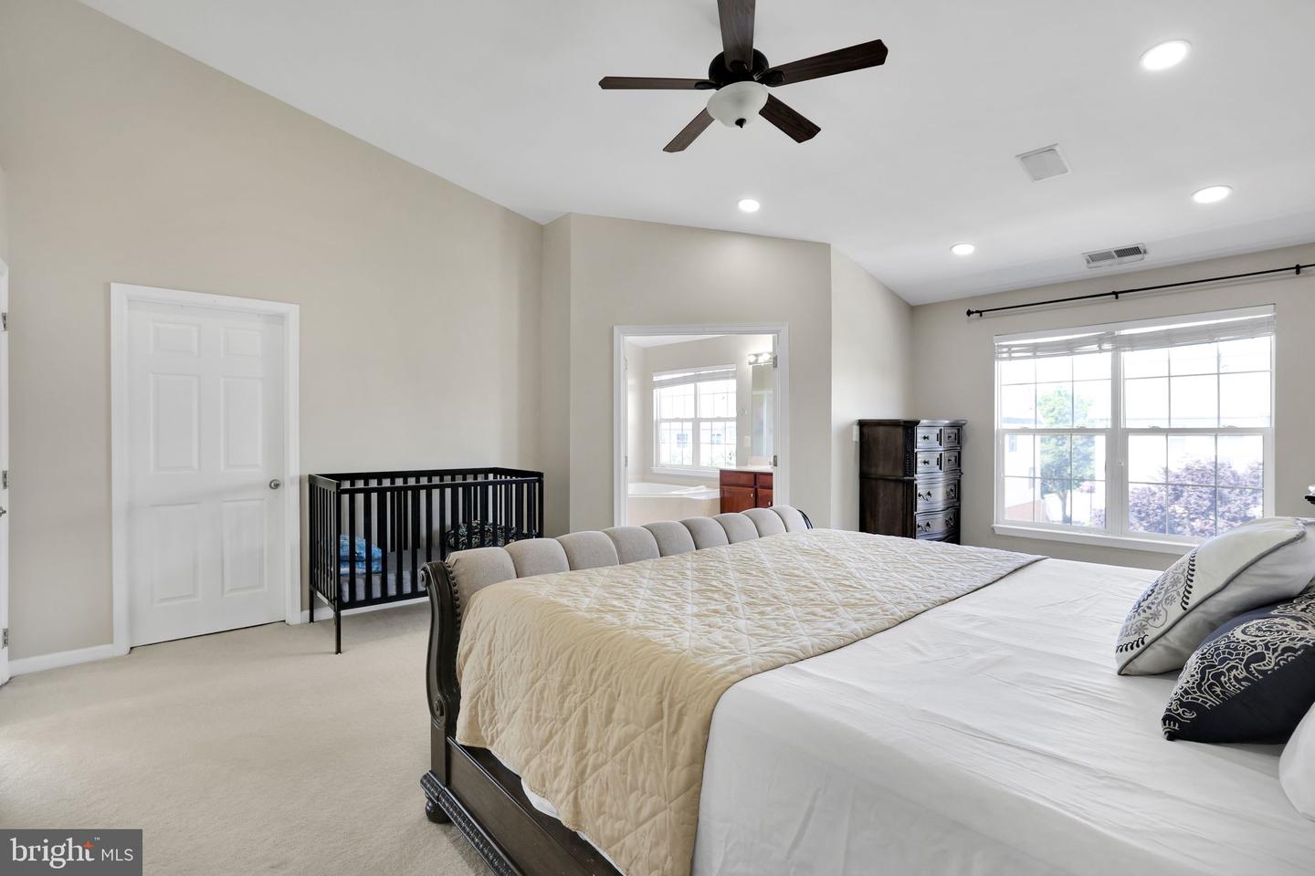 25497 BERESFORD DR, CHANTILLY, Virginia 20152, 3 Bedrooms Bedrooms, ,2 BathroomsBathrooms,Residential,For sale,25497 BERESFORD DR,VALO2102538 MLS # VALO2102538