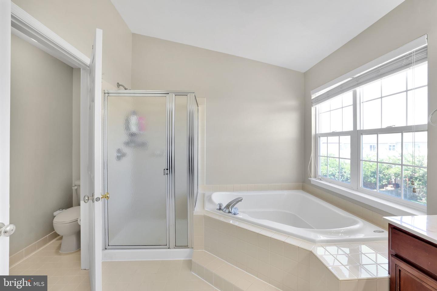 25497 BERESFORD DR, CHANTILLY, Virginia 20152, 3 Bedrooms Bedrooms, ,2 BathroomsBathrooms,Residential,For sale,25497 BERESFORD DR,VALO2102538 MLS # VALO2102538
