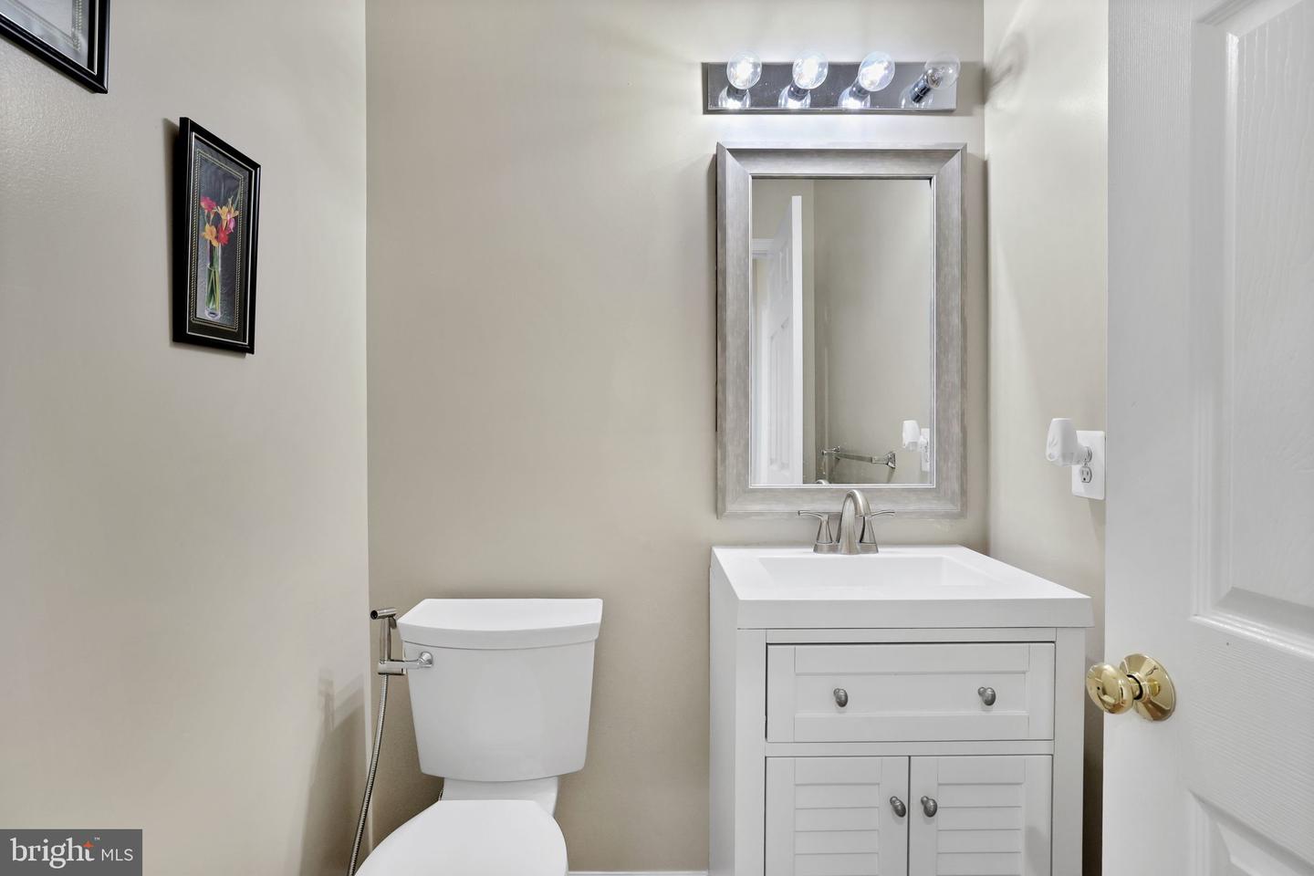 25497 BERESFORD DR, CHANTILLY, Virginia 20152, 3 Bedrooms Bedrooms, ,2 BathroomsBathrooms,Residential,For sale,25497 BERESFORD DR,VALO2102538 MLS # VALO2102538