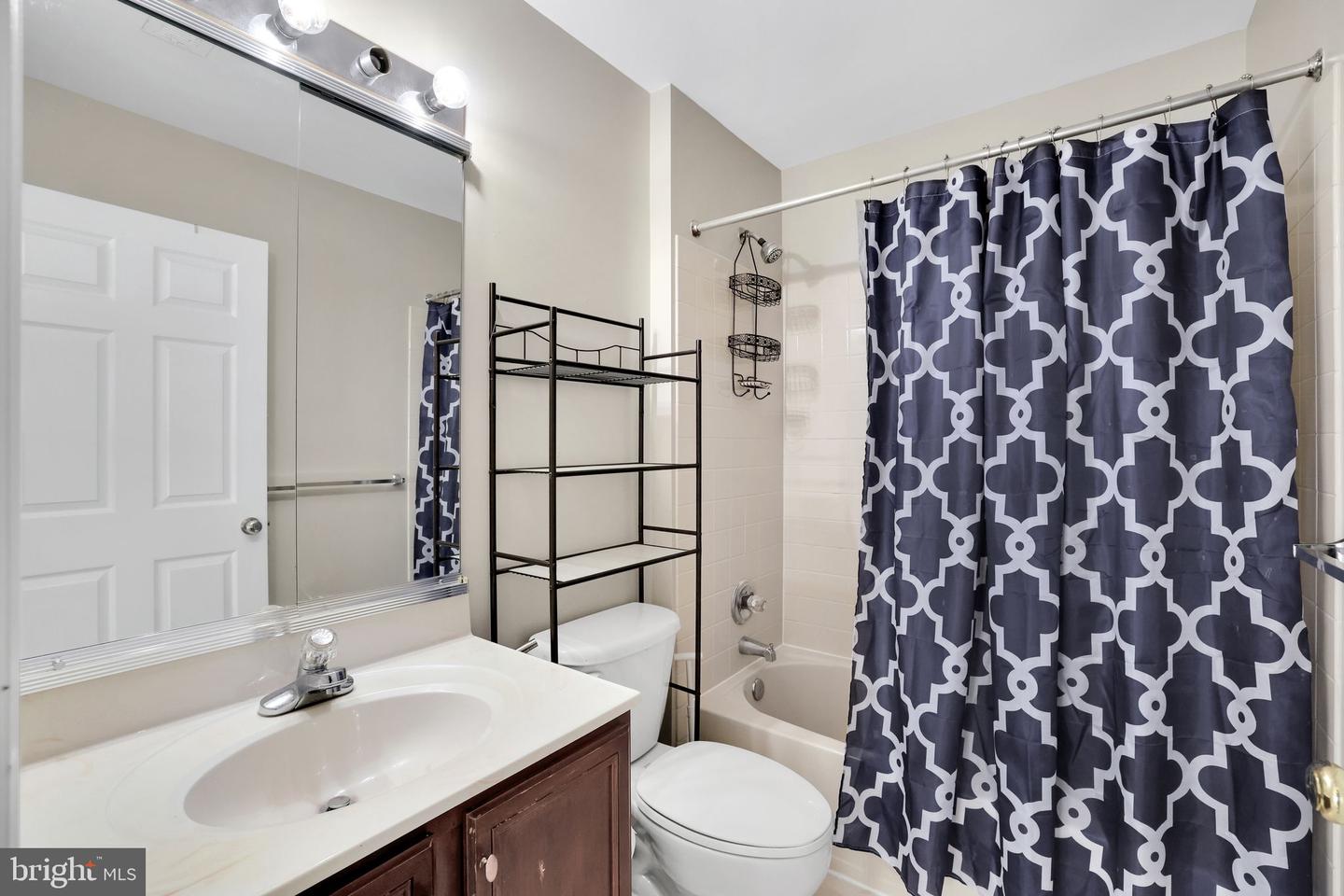 25497 BERESFORD DR, CHANTILLY, Virginia 20152, 3 Bedrooms Bedrooms, ,2 BathroomsBathrooms,Residential,For sale,25497 BERESFORD DR,VALO2102538 MLS # VALO2102538