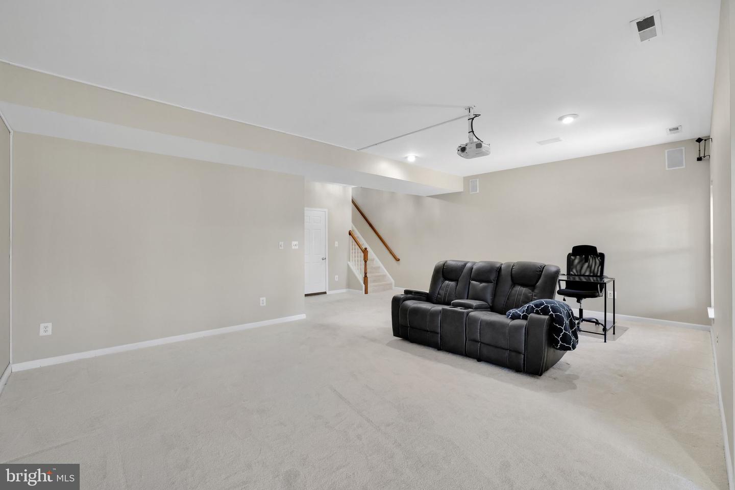 25497 BERESFORD DR, CHANTILLY, Virginia 20152, 3 Bedrooms Bedrooms, ,2 BathroomsBathrooms,Residential,For sale,25497 BERESFORD DR,VALO2102538 MLS # VALO2102538