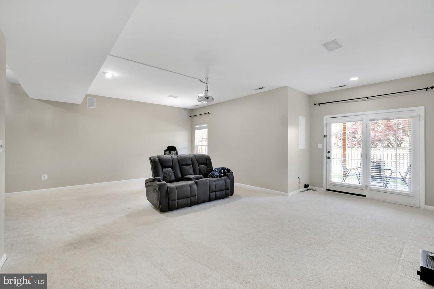 25497 BERESFORD DR, CHANTILLY, Virginia 20152, 3 Bedrooms Bedrooms, ,2 BathroomsBathrooms,Residential,For sale,25497 BERESFORD DR,VALO2102538 MLS # VALO2102538