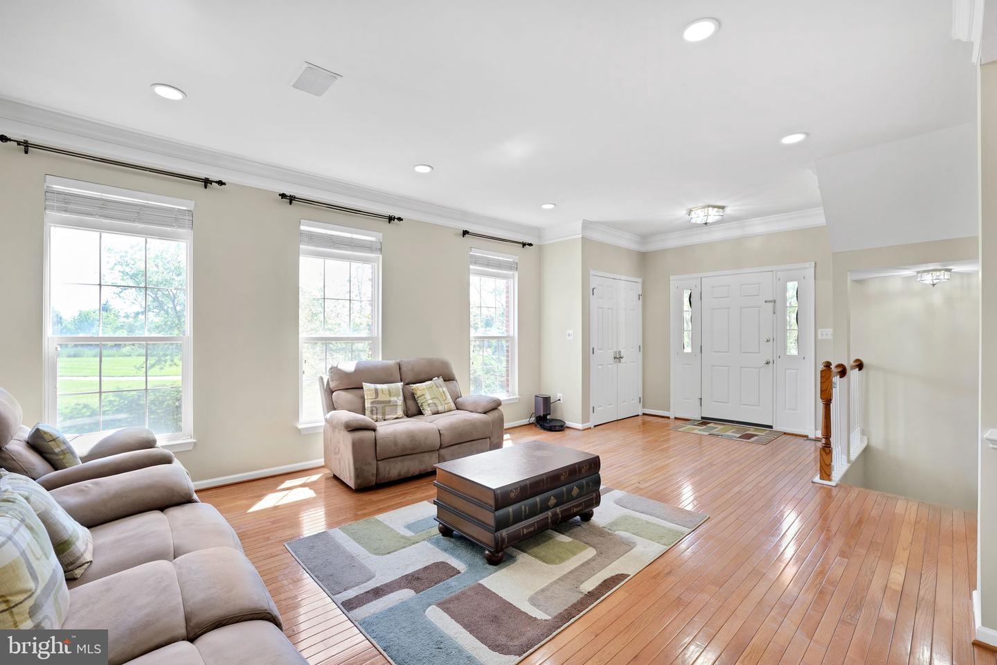 25497 BERESFORD DR, CHANTILLY, Virginia 20152, 3 Bedrooms Bedrooms, ,2 BathroomsBathrooms,Residential,For sale,25497 BERESFORD DR,VALO2102538 MLS # VALO2102538