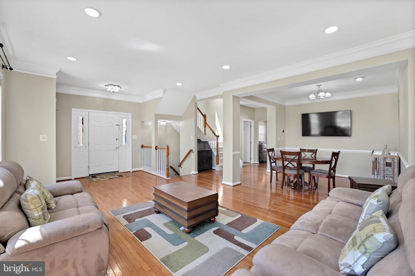 25497 BERESFORD DR, CHANTILLY, Virginia 20152, 3 Bedrooms Bedrooms, ,2 BathroomsBathrooms,Residential,For sale,25497 BERESFORD DR,VALO2102538 MLS # VALO2102538