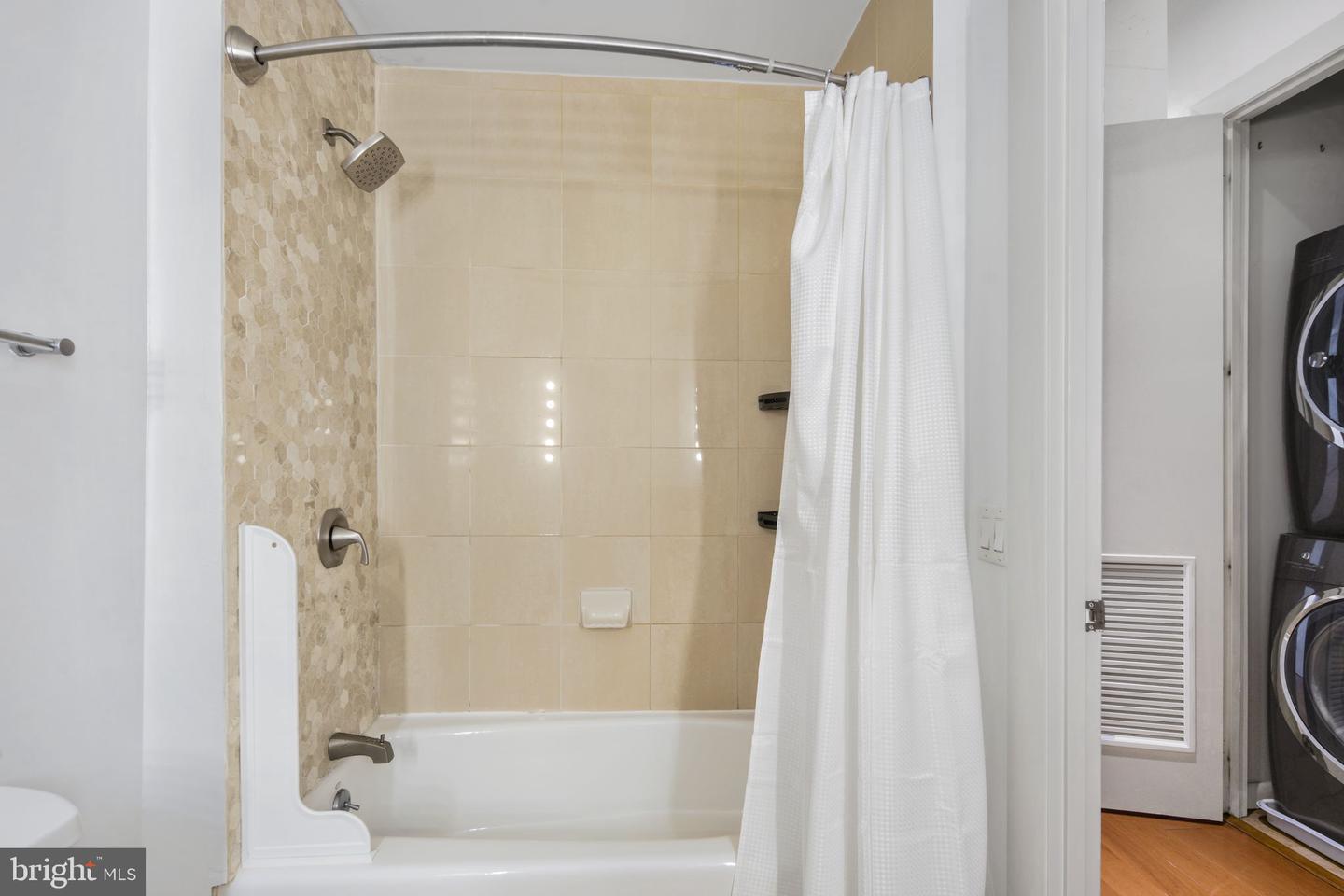 811 4TH ST NW #612, WASHINGTON, District Of Columbia 20001, 2 Bedrooms Bedrooms, ,2 BathroomsBathrooms,Residential,For sale,811 4TH ST NW #612,DCDC2210956 MLS # DCDC2210956