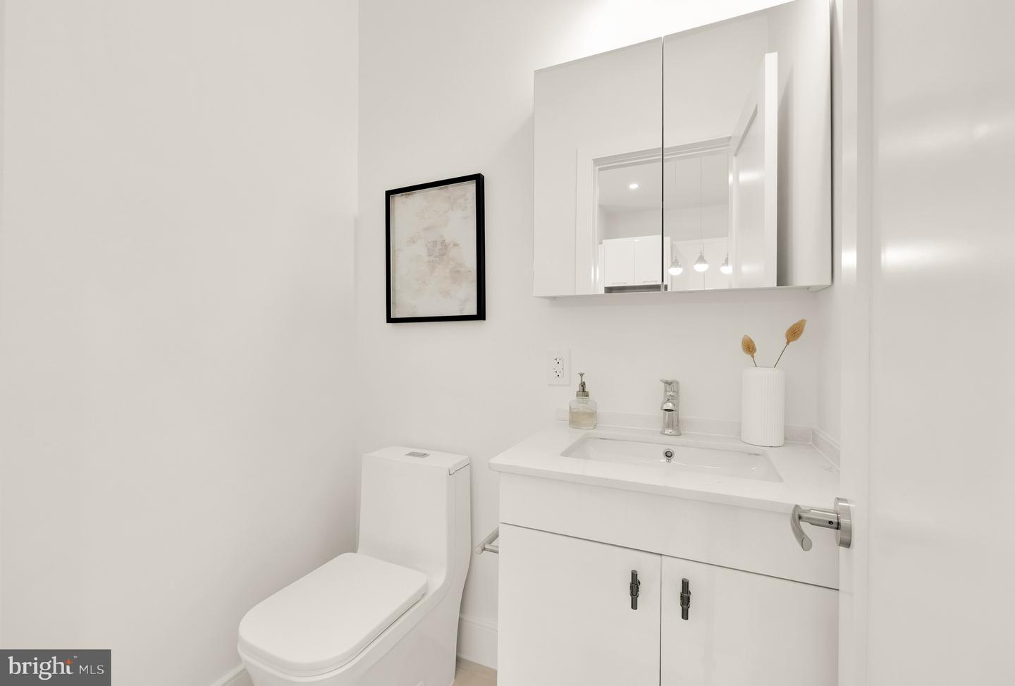 1001 RHODE ISLAND AVE NE #101, WASHINGTON, District Of Columbia 20018, 2 Bedrooms Bedrooms, ,2 BathroomsBathrooms,Residential,For sale,1001 RHODE ISLAND AVE NE #101,DCDC2210270 MLS # DCDC2210270