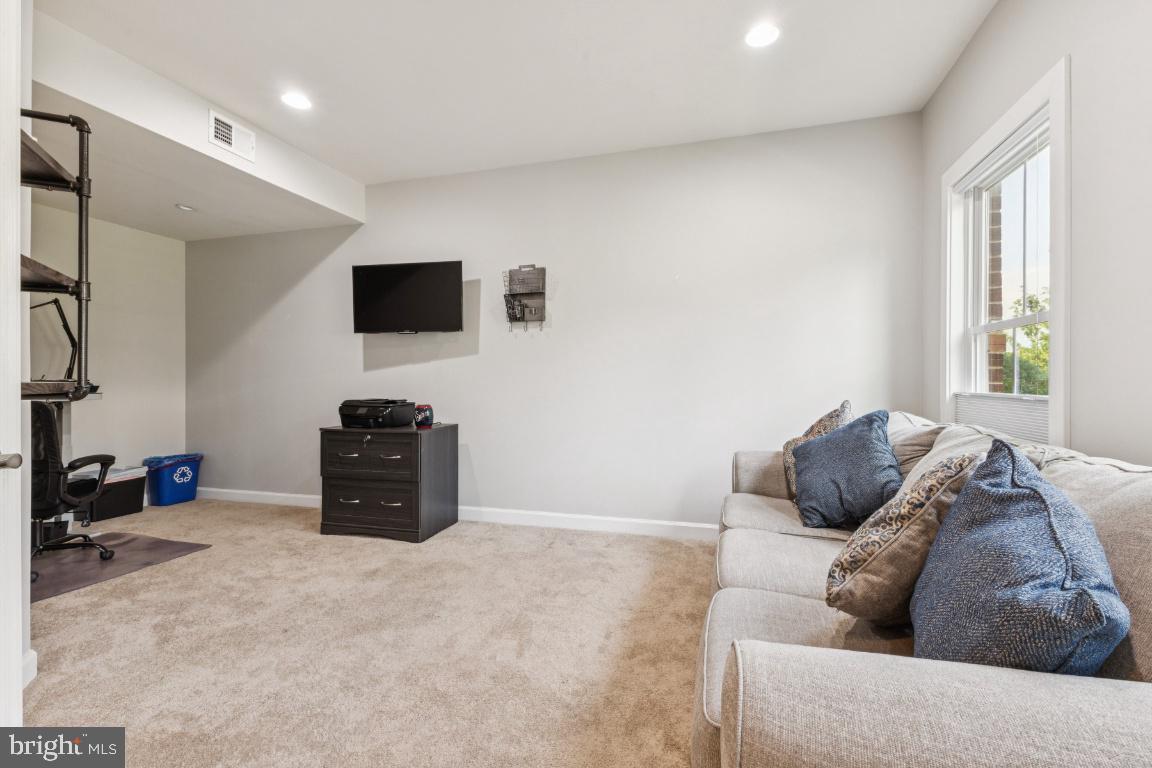 44701 PLYMPTON SQ, ASHBURN, Virginia 20147, 3 Bedrooms Bedrooms, ,3 BathroomsBathrooms,Residential,For sale,44701 PLYMPTON SQ,VALO2102244 MLS # VALO2102244
