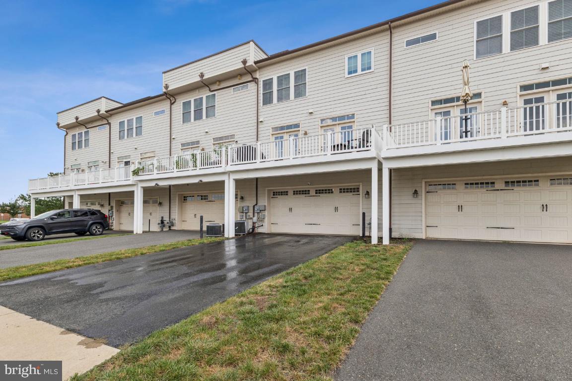 44701 PLYMPTON SQ, ASHBURN, Virginia 20147, 3 Bedrooms Bedrooms, ,3 BathroomsBathrooms,Residential,For sale,44701 PLYMPTON SQ,VALO2102244 MLS # VALO2102244