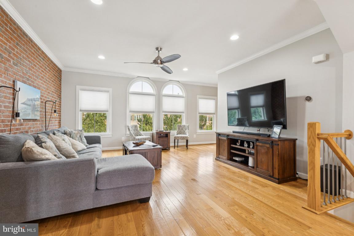 44701 PLYMPTON SQ, ASHBURN, Virginia 20147, 3 Bedrooms Bedrooms, ,3 BathroomsBathrooms,Residential,For sale,44701 PLYMPTON SQ,VALO2102244 MLS # VALO2102244