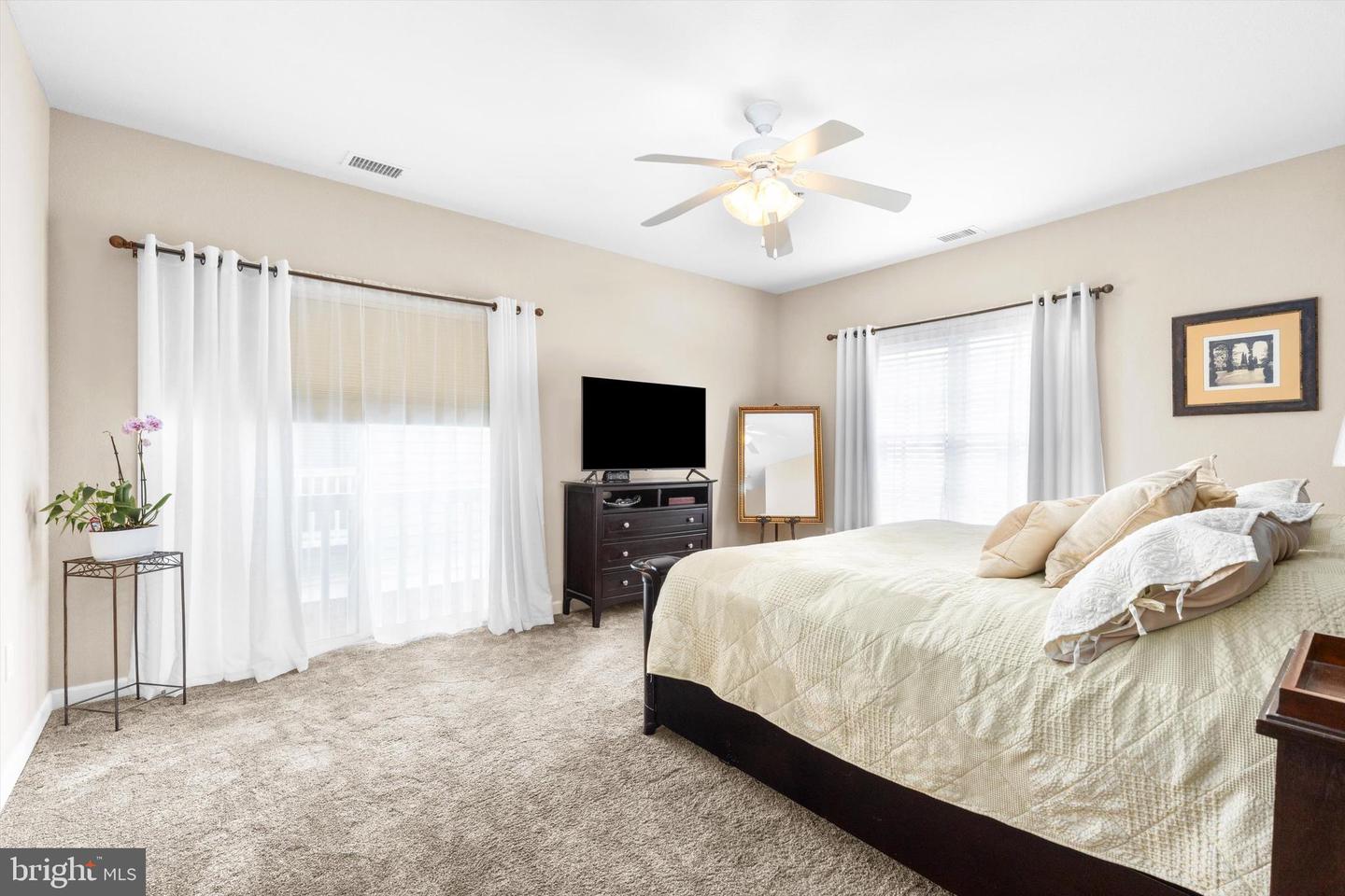 4141 HARBOR WALK AVE, NORFOLK, Virginia 23518, 4 Bedrooms Bedrooms, 8 Rooms Rooms,3 BathroomsBathrooms,Residential,For sale,4141 HARBOR WALK AVE,VANF2000078 MLS # VANF2000078