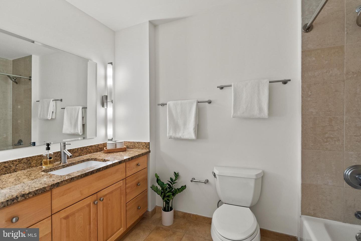 811 4TH ST NW #507, WASHINGTON, District Of Columbia 20001, 1 Bedroom Bedrooms, ,1 BathroomBathrooms,Residential,For sale,811 4TH ST NW #507,DCDC2210694 MLS # DCDC2210694